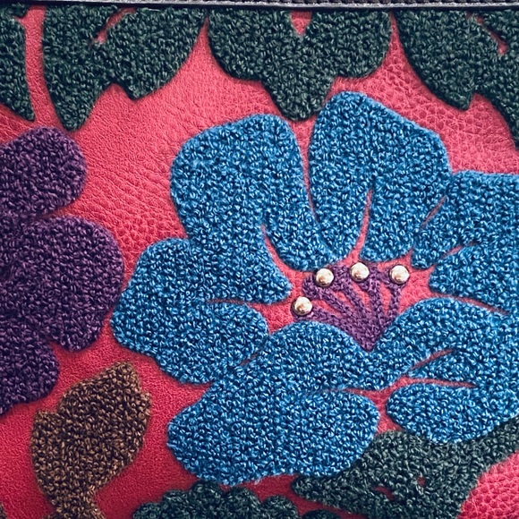 🌟2xHP🌟NWOT Sharif Bouclé 3D Floral Marsala Rose Leather Crossbody/Clutch Bag - Picture 15 of 16